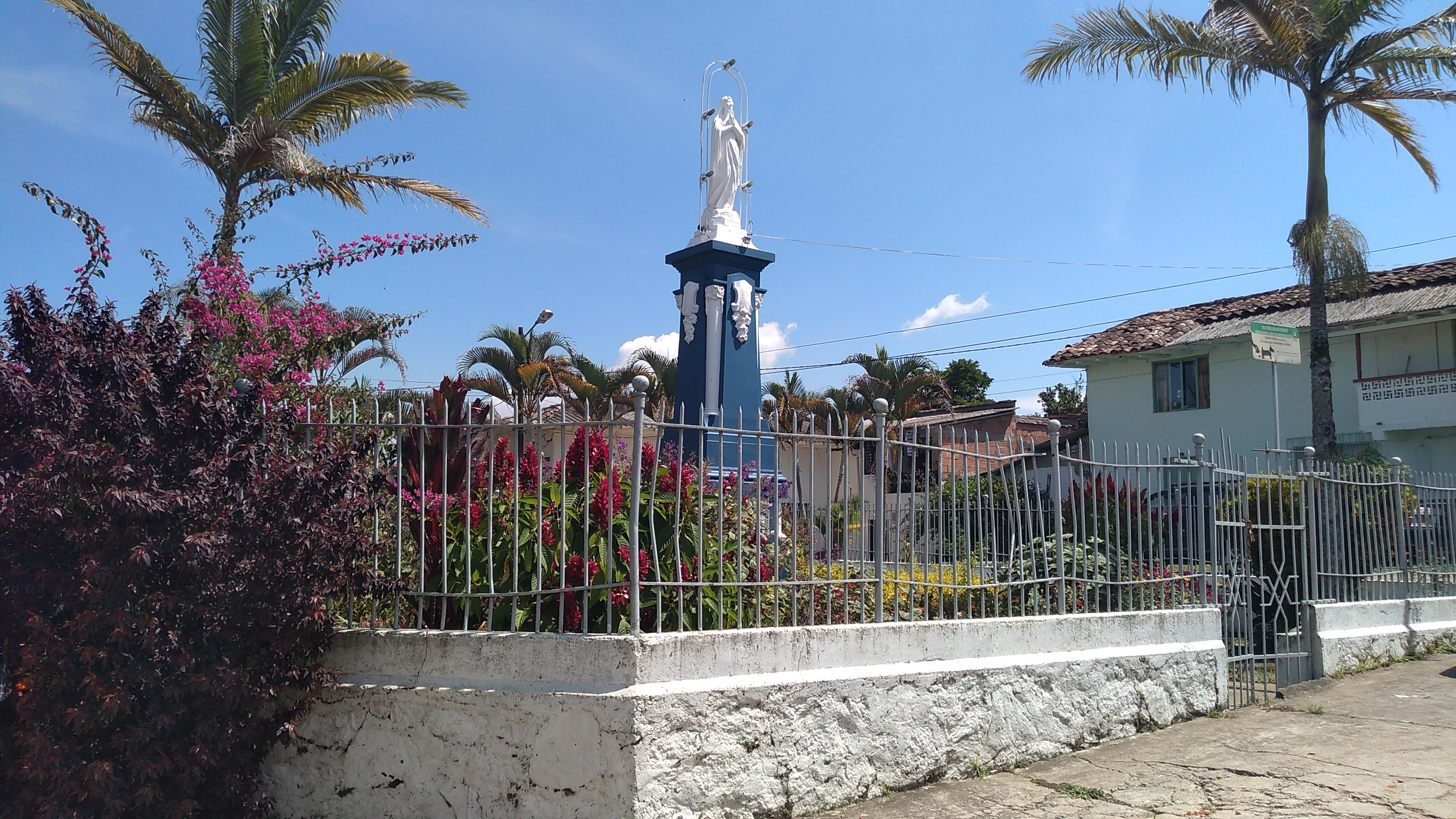 Plazoleta la beneficencia.jpg