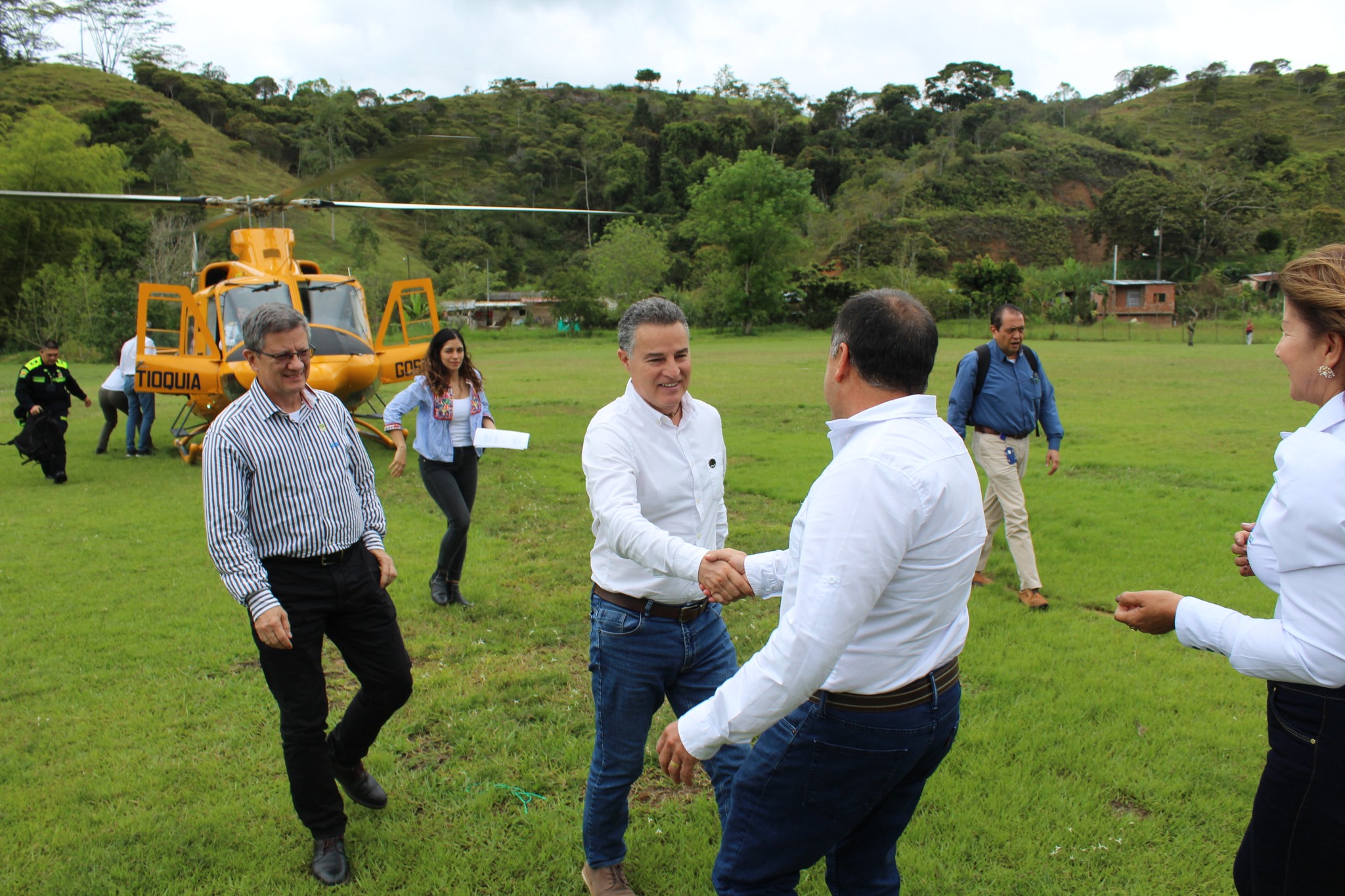 Visita del Gobernador Anibal Gaviria